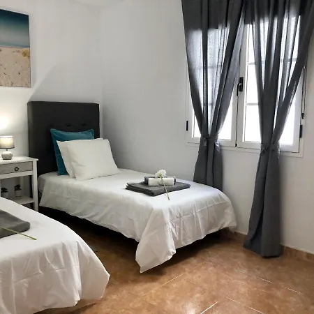 Playa Dorada Bajo Apartamento